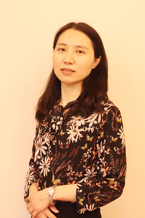 靖边王晓娜 研究生学历,毕业于华南师范大学